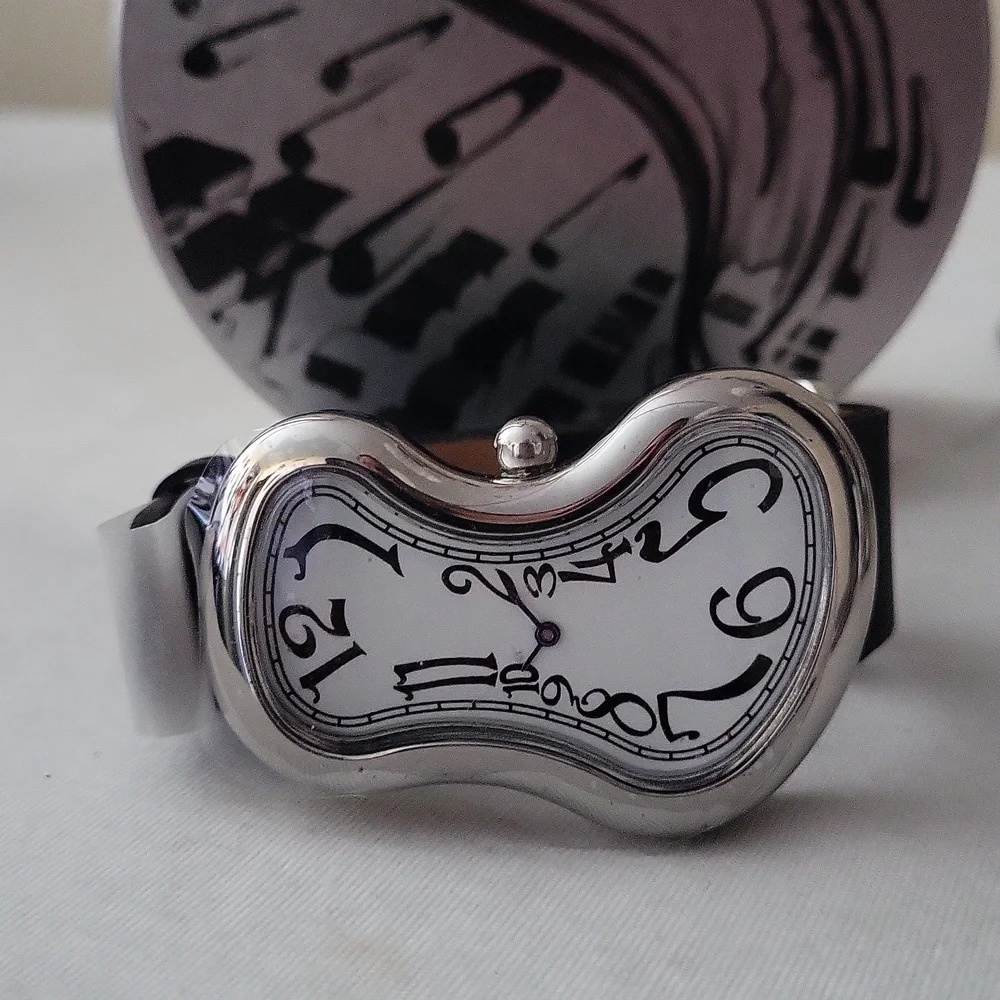 Salvador Dali Melting Clock Surreal Watch LARGE - Picture 2 of 9